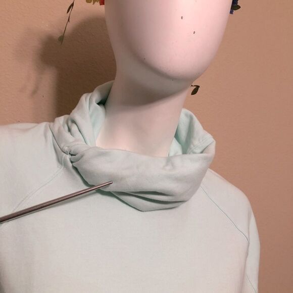 Zella Erica Twist Cowl Neck Pullover Size Medium - Picture 9 of 12